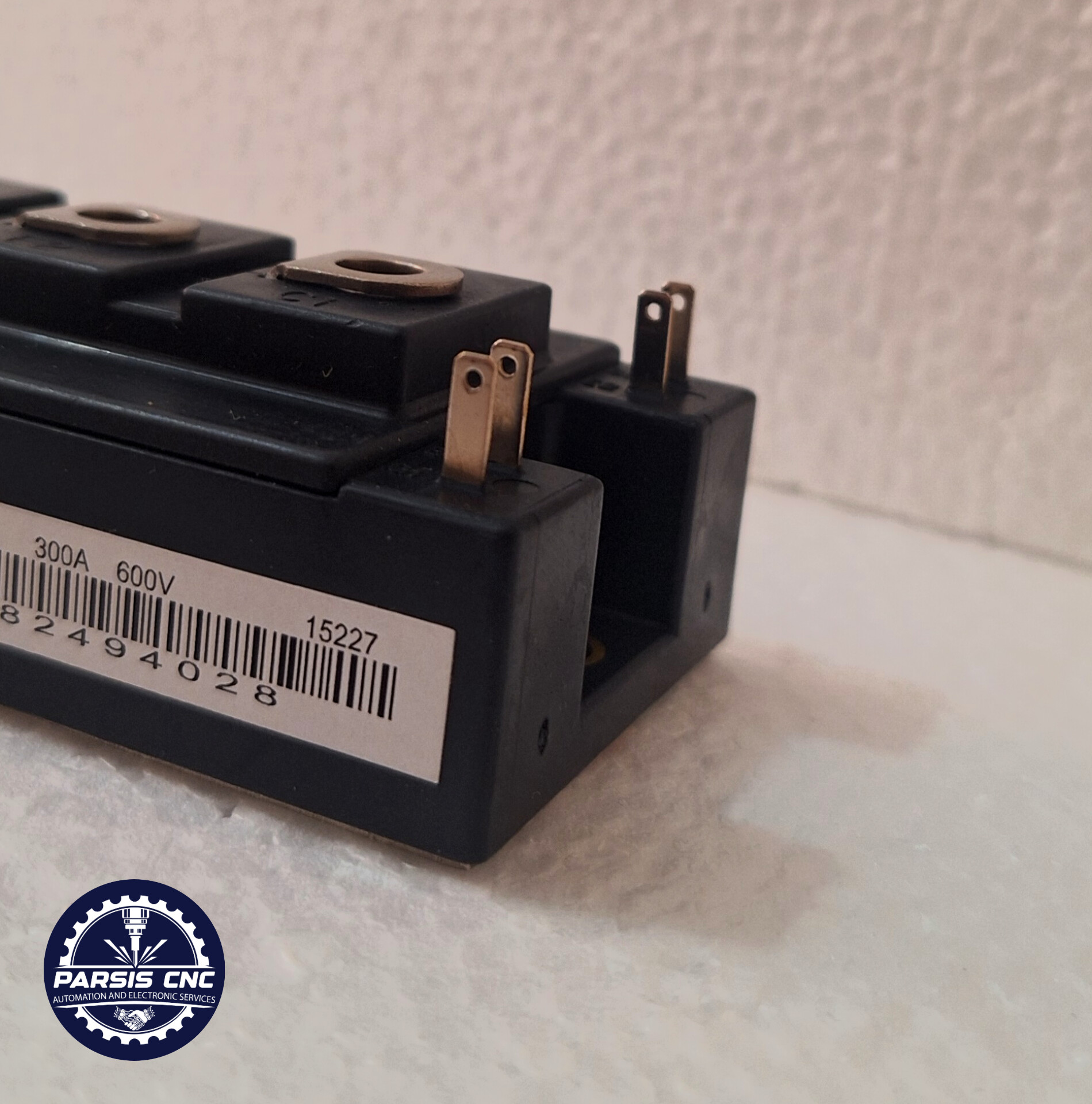 Industrial IGBT Module FUJI 2MBI300U2B-060 – سوئیچینگ سریع و راندمان بالا برای اینورترها